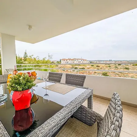 Nissi Pool View Free Wifi Апартаменты Айя-Напа